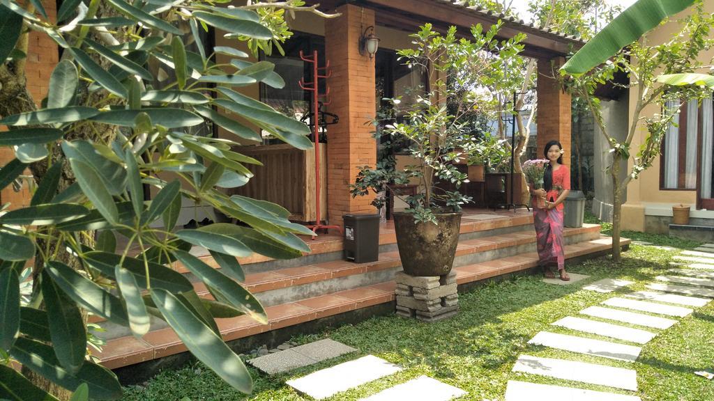 Griya Sriwedari Hotel Убуд Екстериор снимка
